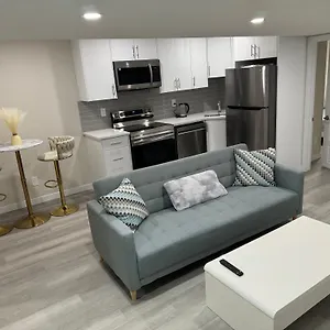 brand-new-2-bedrooms-modern-guest-suite-with-separate-entrance.calgaryhotelsearch.com/